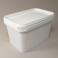 Pojemnik prostokątny 2L 2000ml biały z pokrywą i plombą posiada dopuszczenie do kontaktu z żywnością