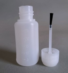 Butelka zaprawkowa 25ml z pędzelkiem 